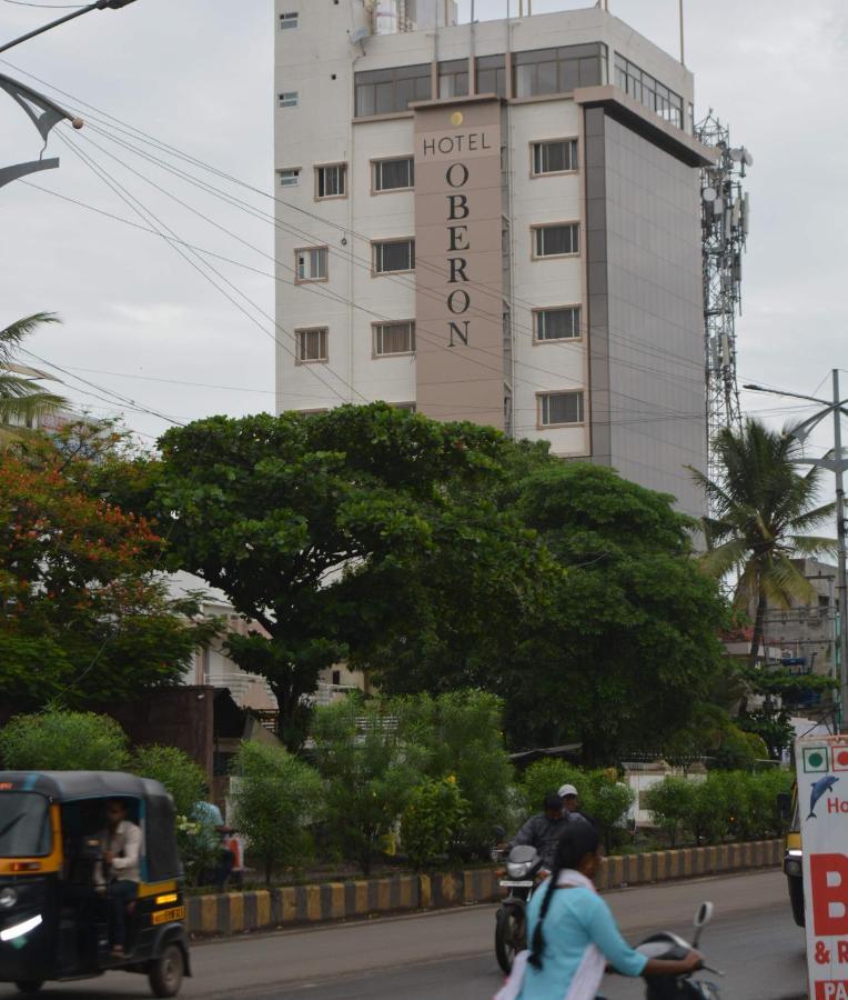 Hotel Oberon Solapur Esterno foto